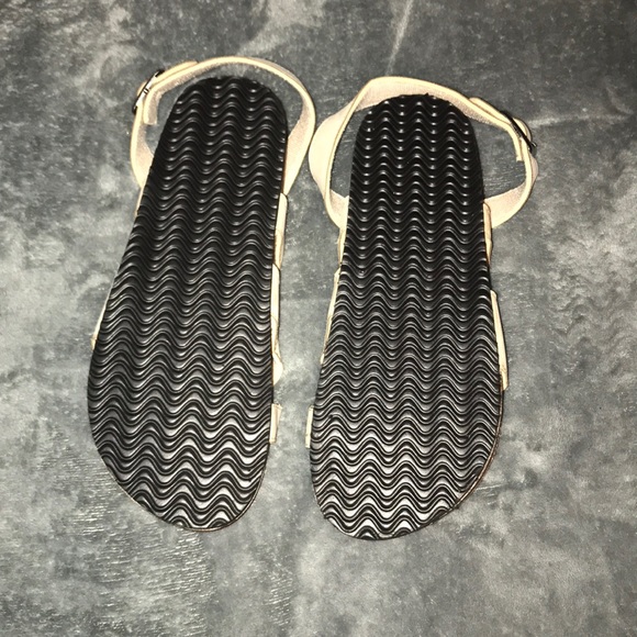 New Sandals - Picture 4 of 5